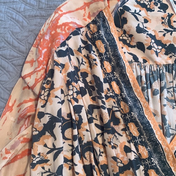 FREE PEOPLE BLOUSE - Picture 2 of 2